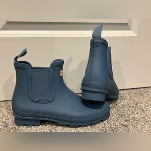 Hunter Original Chelsea Navy Rain Boots- 7